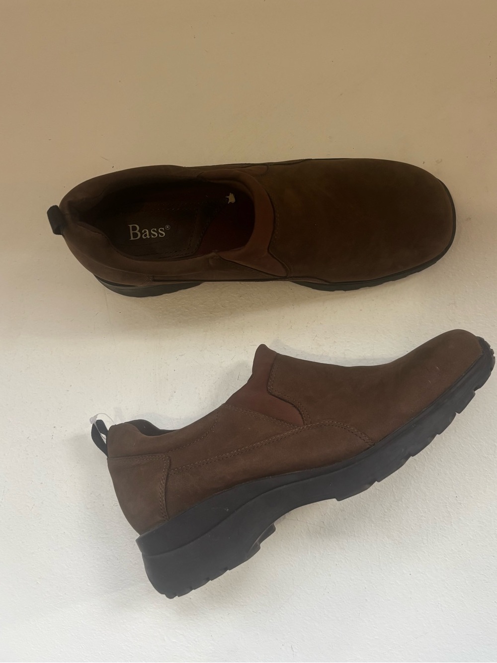 Bass Dark Brown used Slip On Riley Loafers size 9.5